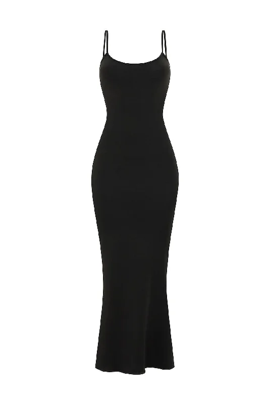 A&A 'That girl' bodycon maxi dress Trendy Maxi Dress with Belt