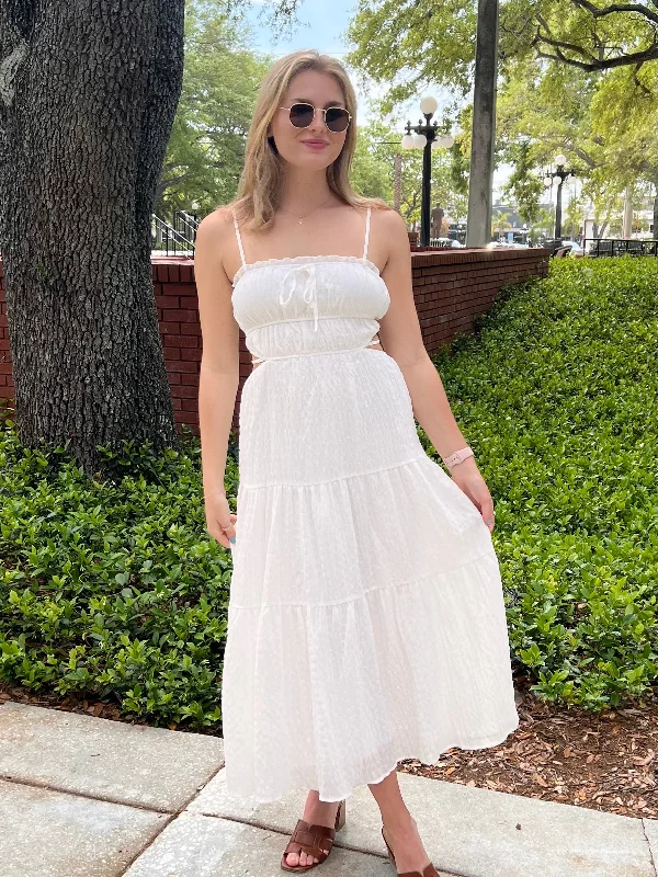 DANIELLE MAXI DRESS IN WHITE Cozy Open-Back Maxi Dress